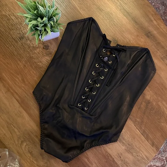 Victoria's Secret black love letters faux leather Black Lace Corset Bodysuit - M - Picture 9 of 11